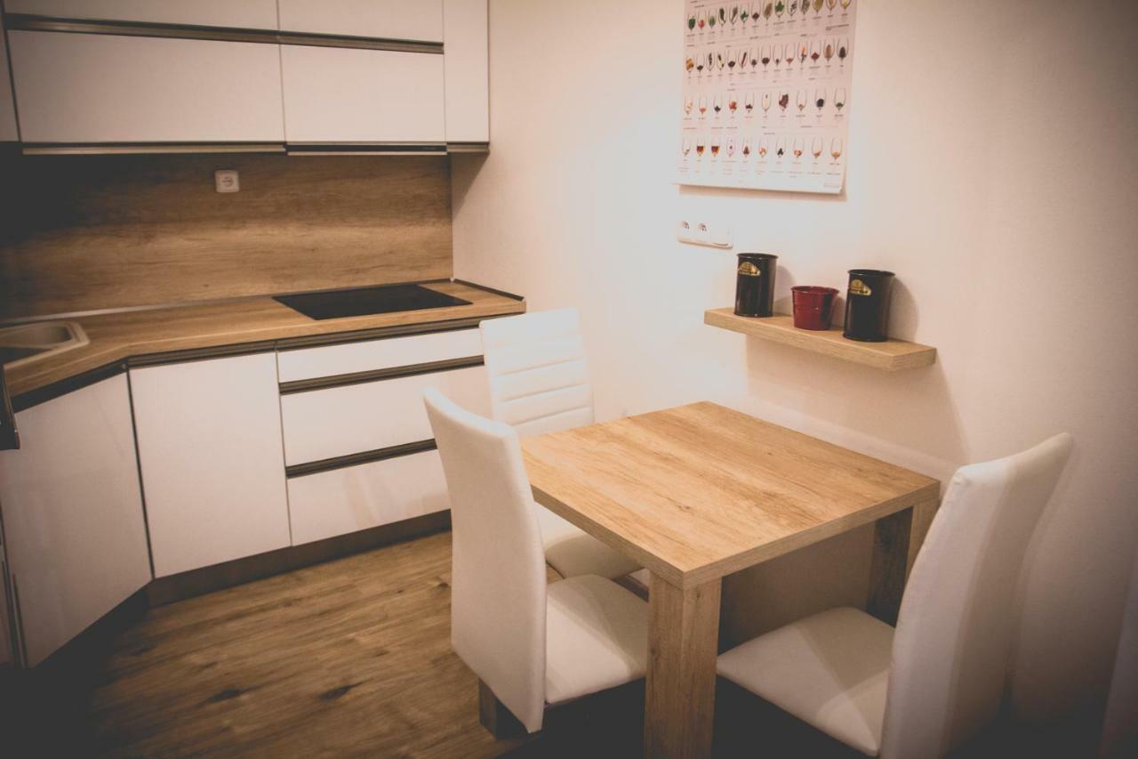 Apartman Rezidence Mikulov Buitenkant foto