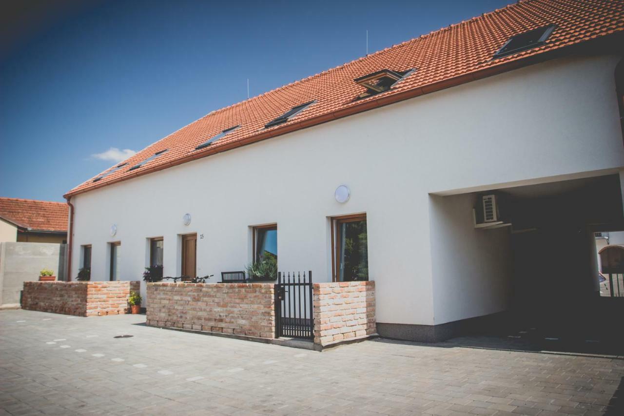 Apartman Rezidence Mikulov Buitenkant foto