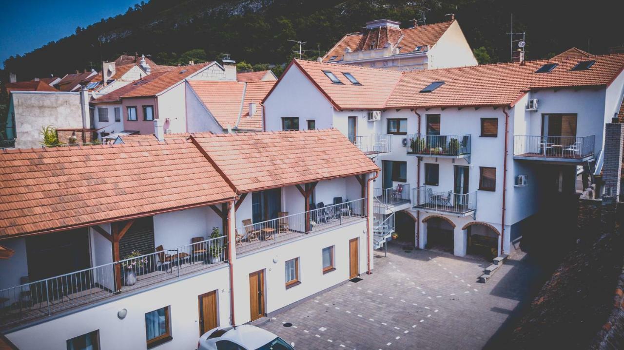 Apartman Rezidence Mikulov Buitenkant foto